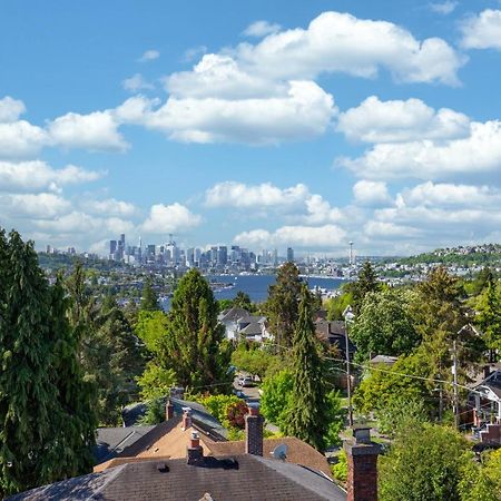 Rooftop Patio With Waterview, Private Garden & Grill 3Br 3Ba- Modern Cityscape Seattle Exterior photo
