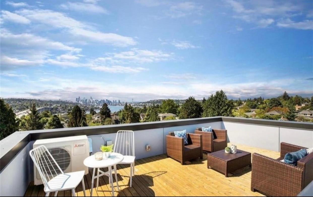 Rooftop Patio With Waterview, Private Garden & Grill 3Br 3Ba- Modern Cityscape Seattle Exterior photo