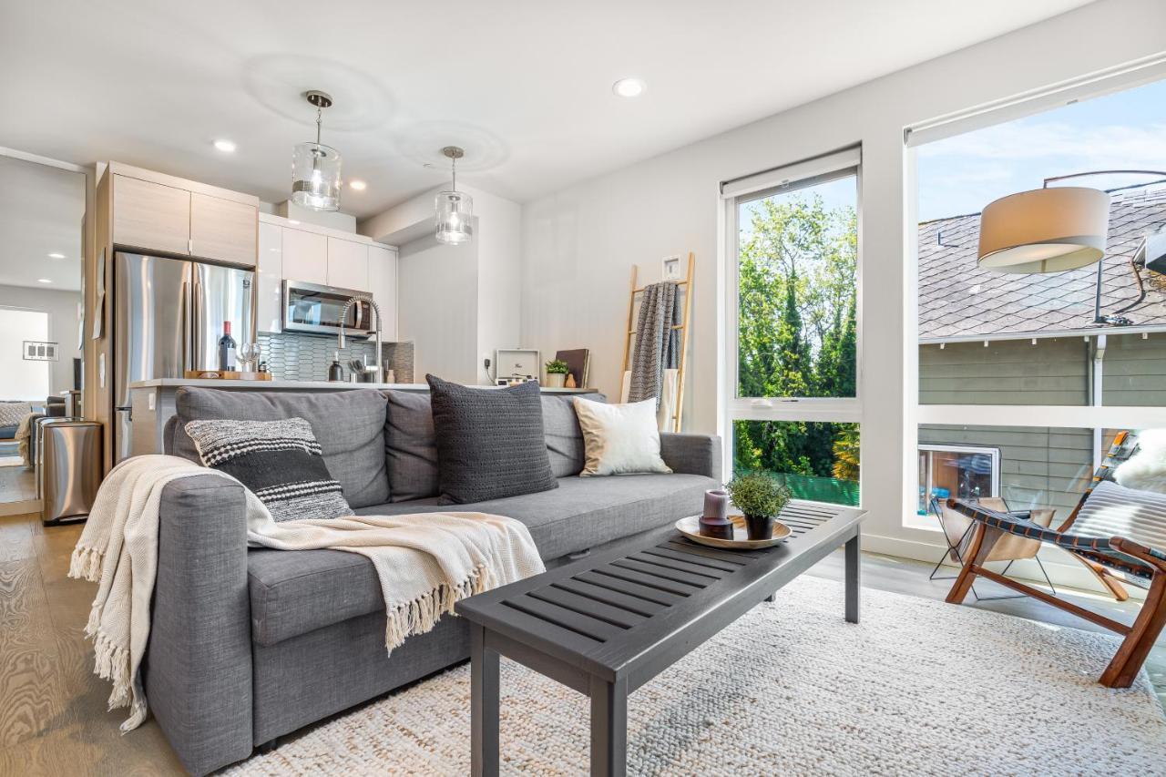Rooftop Patio With Waterview, Private Garden & Grill 3Br 3Ba- Modern Cityscape Seattle Exterior photo