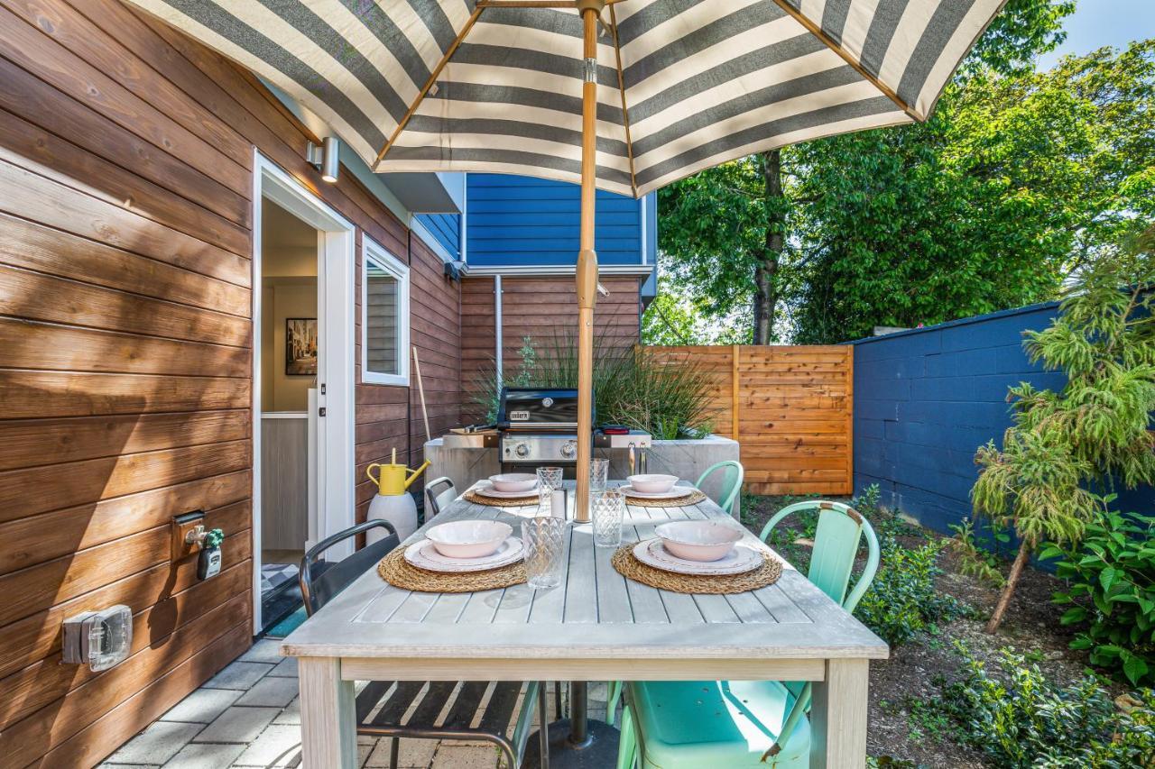 Rooftop Patio With Waterview, Private Garden & Grill 3Br 3Ba- Modern Cityscape Seattle Exterior photo